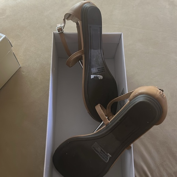 DV Dolce Vita Women's Labelle Sandal - Picture 4 of 5